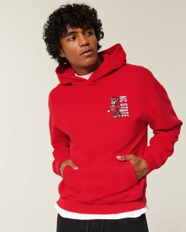 Boxy North Carolina State University Wolfpack Graphic Hoodie Boxy North Carolina State University Wolfpack Graphic Hoodie