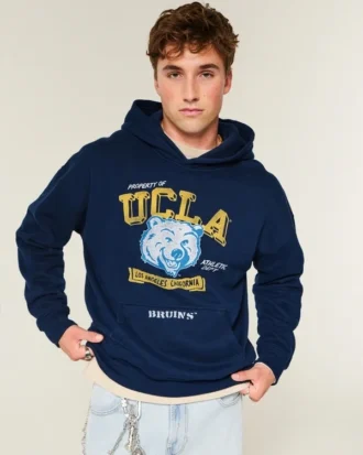 Boxy University of California, Los Angeles Bruins Graphic Hoodie Boxy University of California, Los Angeles Bruins Graphic Hoodie