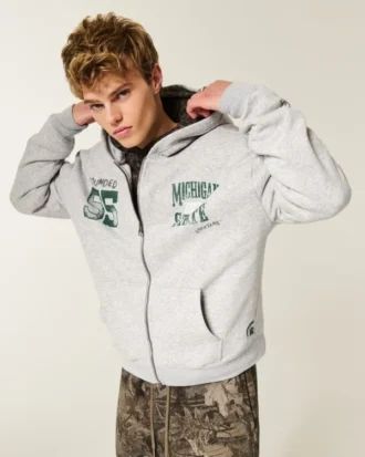Boxy Zip-Up Michigan State University Spartans Graphic Hoodie Boxy Zip-Up Michigan State University Spartans Graphic Hoodie