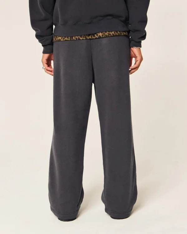 Class of 26 Graphic Super Baggy Sweatpants Class of 26 Graphic Super Baggy Sweatpants