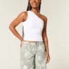Curvy Low-Rise Camo Baggy Jort