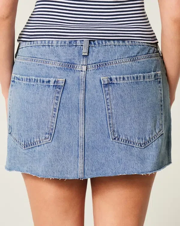Curvy Low-Rise Medium Wash Denim Mini Skort Curvy Low-Rise Medium Wash Denim Mini Skort