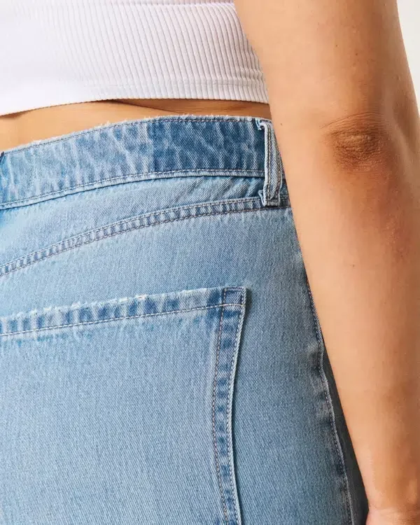 Curvy Ultra High-Rise Medium Wash Baggy Jeans Curvy Ultra High-Rise Medium Wash Baggy Jeans