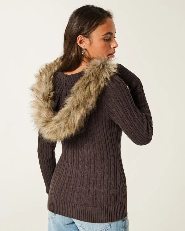 Faux Fur Trim Hooded Cable-Knit Sweater Faux Fur Trim Hooded Cable-Knit Sweater
