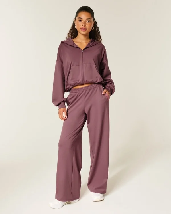 Gilly Hicks Active Recharge Heart-Tipped Baggy Pants Gilly Hicks Active Recharge Heart-Tipped Baggy Pants