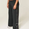 Gilly Hicks Active Recharge Heart-Tipped Baggy Pants Gilly Hicks Active Recharge Heart-Tipped Baggy Pants