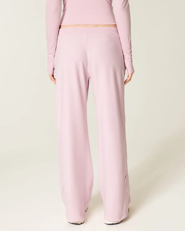 Gilly Hicks Active Recharge Heart-Tipped Baggy Pants Gilly Hicks Active Recharge Heart-Tipped Baggy Pants