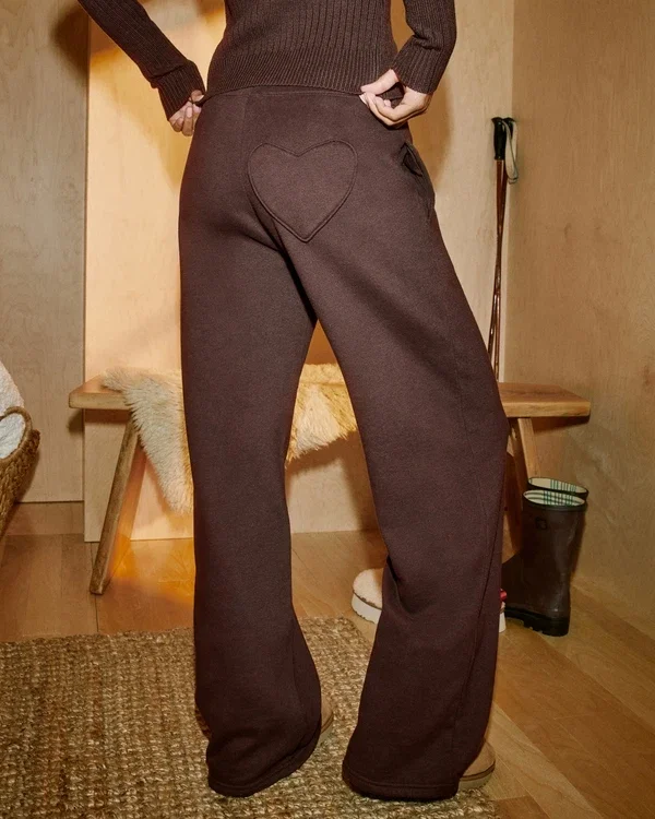 Heart Pocket Wide-Leg Sweatpants Heart Pocket Wide-Leg Sweatpants