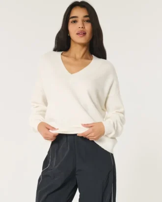 Hollister Comfy Cloud Oversized V-Neck Sweater