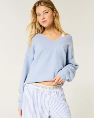 Hollister Comfy Cloud Oversized V-Neck Sweater