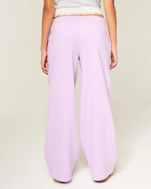 Hollister Feel Good Graphic Baggy Sweatpants Hollister Feel Good Graphic Baggy Sweatpants