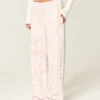 Logo Graphic Pink Camo Wide-Leg Sweatpants Logo Graphic Pink Camo Wide-Leg Sweatpants