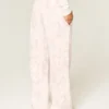 Logo Graphic Pink Camo Wide-Leg Sweatpants Logo Graphic Pink Camo Wide-Leg Sweatpants