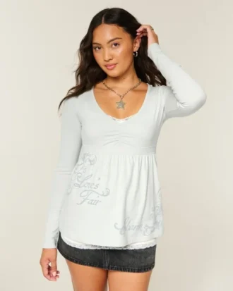 Long-Sleeve Pinch Bust Graphic Babydoll Top