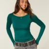 Long-Sleeve Seamless Fabric Slash-Neck Top