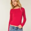 Long-Sleeve Seamless Fabric Slash-Neck Top
