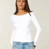 Long-Sleeve Seamless Fabric Slash-Neck Top