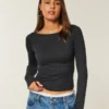 Long-Sleeve Seamless Fabric Slash-Neck Top