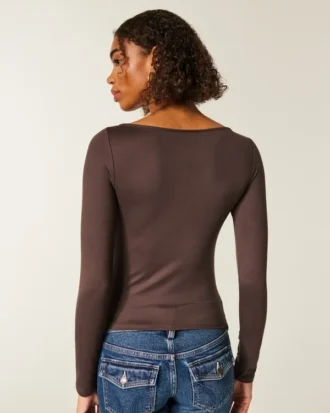 Long-Sleeve Seamless Fabric Slash-Neck Top