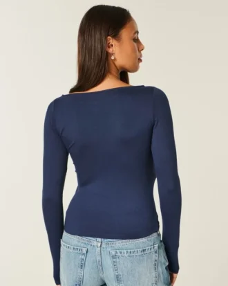 Long-Sleeve Seamless Fabric Slash-Neck Top