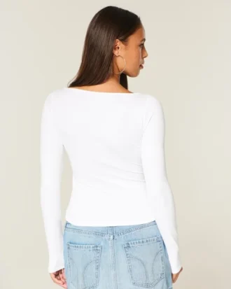 Long-Sleeve Seamless Fabric Slash-Neck Top