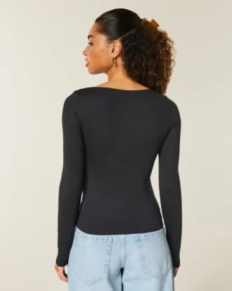 Long-Sleeve Seamless Fabric Square-Neck Baby Tee