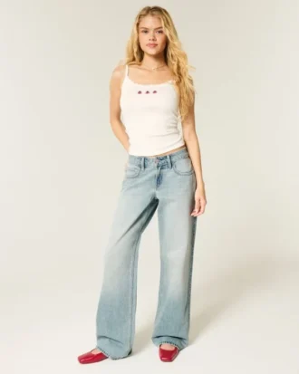 Low-Rise Light Wash Baggy Jeans