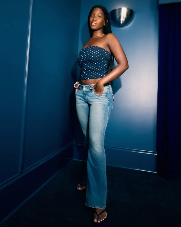 Low-Rise Medium Wash Embroidered Florals Bootcut Jeans Low-Rise Medium Wash Embroidered Florals Bootcut Jeans