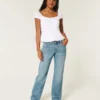 Low-Rise Medium Wash Relaxed Straight Jeans Low-Rise Medium Wash Relaxed Straight Jeans