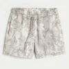 Mid-Thigh Camo Loose Fleece Shorts