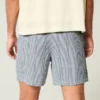 Mid-Thigh Seersucker Pull-On Shorts