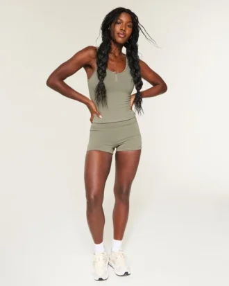 Must-Have Basics Shortie