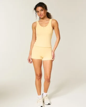 Must-Have Basics Shortie