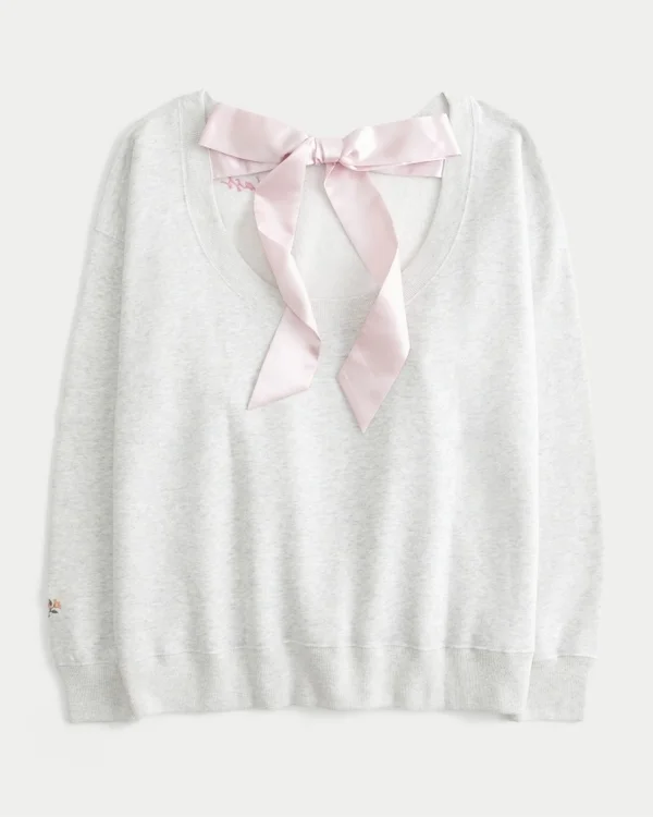 Oversized Class of ’26 Back Bow Sweatshirt Oversized Class of ’26 Back Bow Sweatshirt