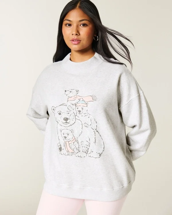 Oversized Mock-Neck Bear Graphic Sweatshirt Oversized Mock-Neck Bear Graphic Sweatshirt