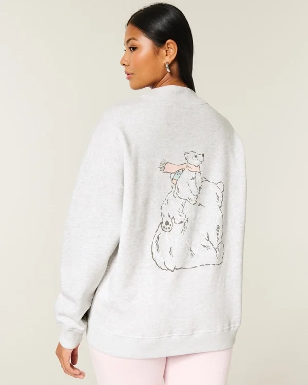 Oversized Mock-Neck Bear Graphic Sweatshirt Oversized Mock-Neck Bear Graphic Sweatshirt