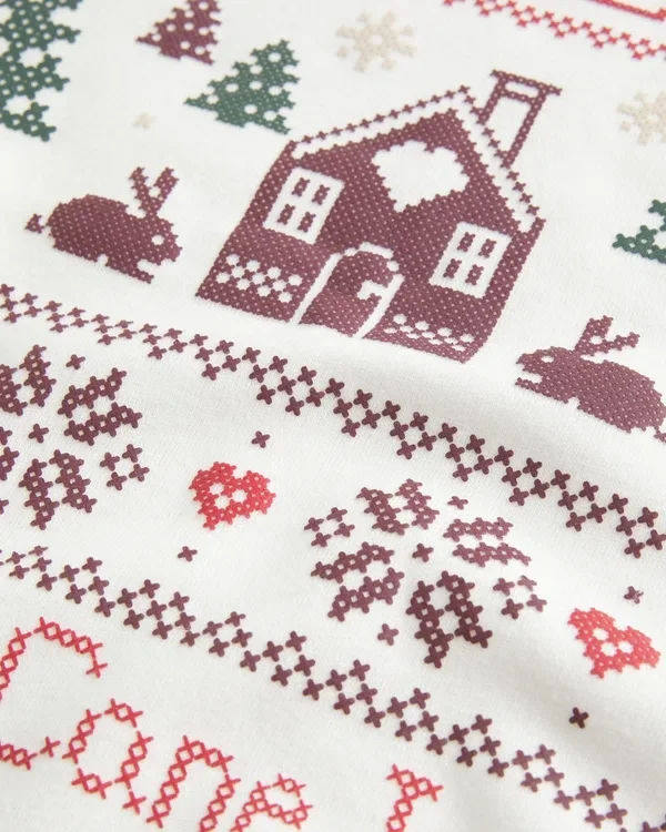 Oversized Mock-Neck Puff Print Winter Graphic Sweatshirt Oversized Mock-Neck Puff Print Winter Graphic Sweatshirt