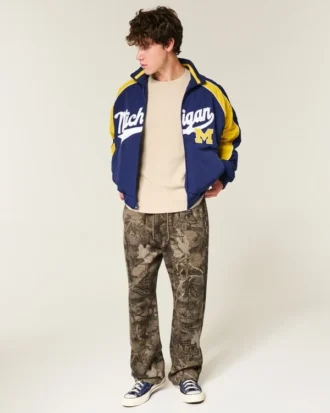 University of Michigan Wolverines Graphic Windbreaker Jacket University of Michigan Wolverines Graphic Windbreaker Jacket