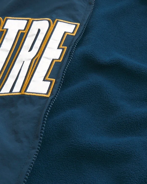 University of Notre Dame Fighting Irish Graphic Windbreaker Jacket University of Notre Dame Fighting Irish Graphic Windbreaker Jacket